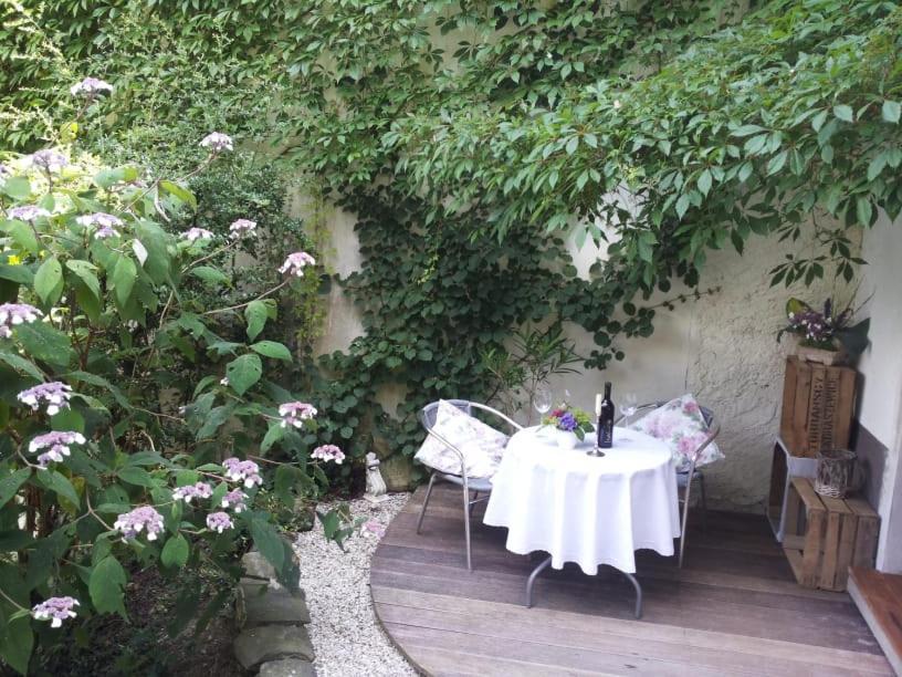 Gaestezimmer Am Huestert 아데나우 외부 사진