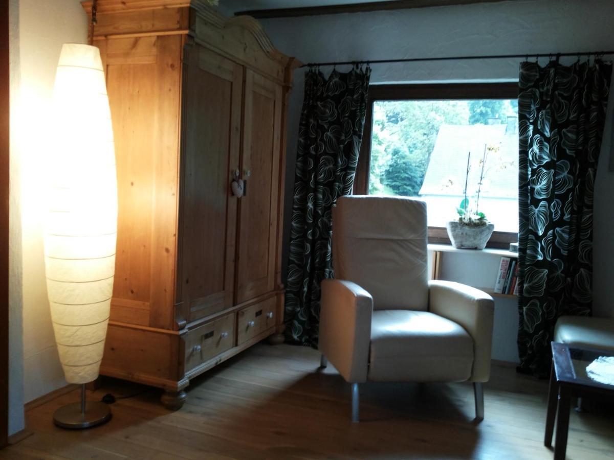 Gaestezimmer Am Huestert 아데나우 외부 사진