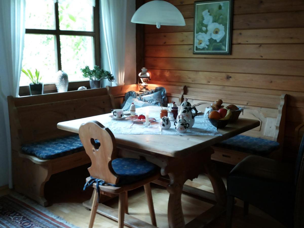 Gaestezimmer Am Huestert 아데나우 외부 사진