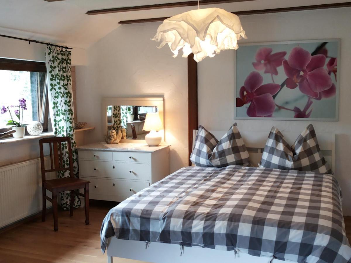 Gaestezimmer Am Huestert 아데나우 외부 사진