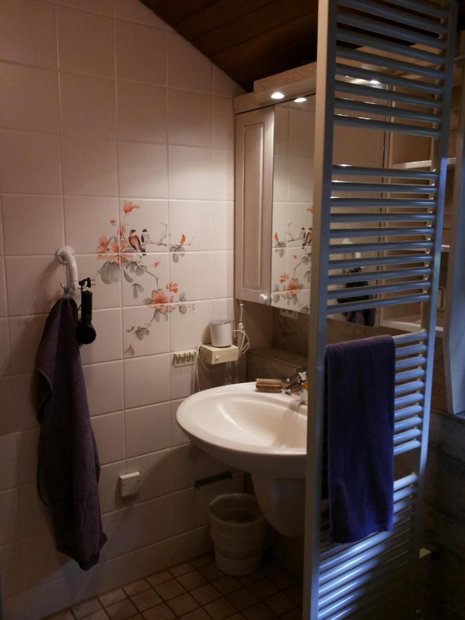 Gaestezimmer Am Huestert 아데나우 외부 사진