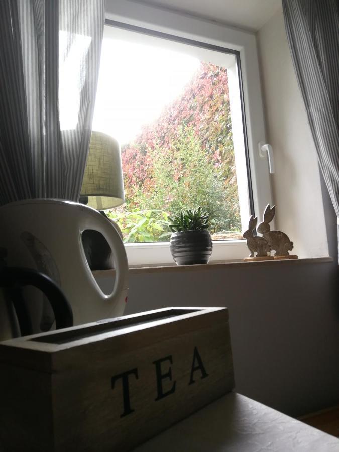Gaestezimmer Am Huestert 아데나우 외부 사진