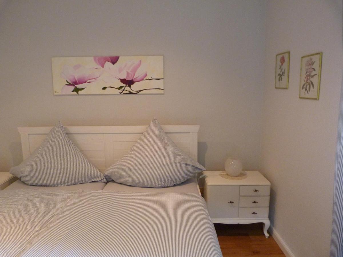 Gaestezimmer Am Huestert 아데나우 외부 사진
