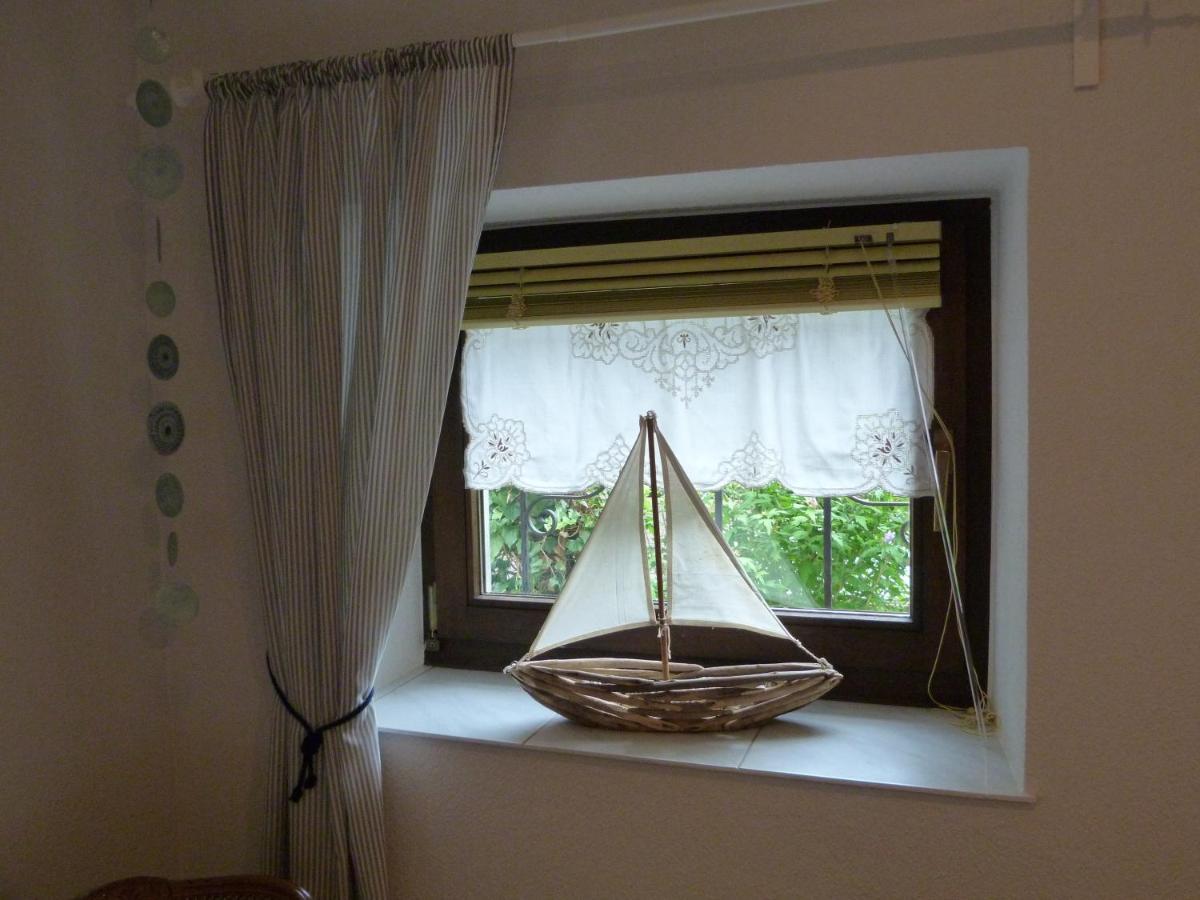 Gaestezimmer Am Huestert 아데나우 외부 사진